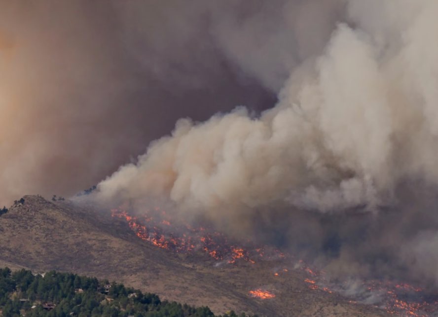 raging fire in sonoma county